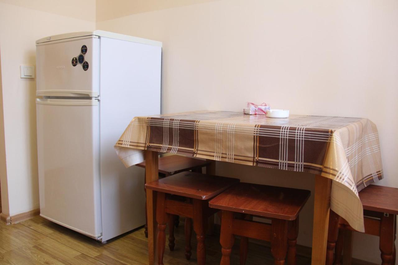 Apartments Domovik ,Kirilla I Mefodiya, 5 Мукачеве Екстериор снимка