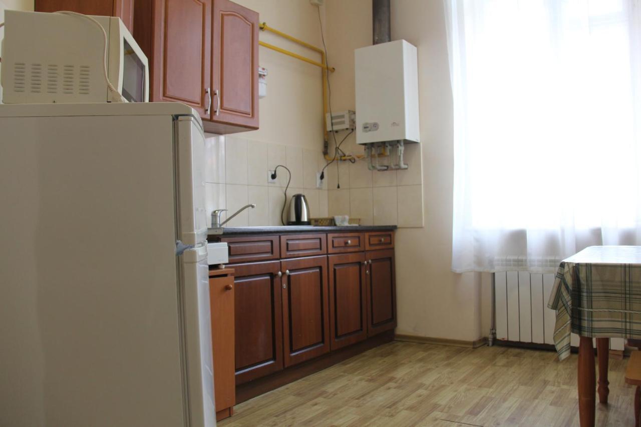 Apartments Domovik ,Kirilla I Mefodiya, 5 Мукачеве Екстериор снимка
