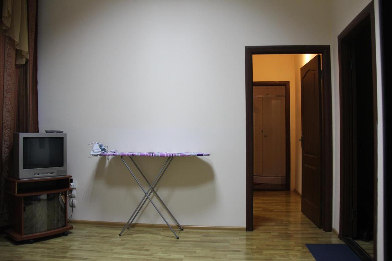 Apartments Domovik ,Kirilla I Mefodiya, 5 Мукачеве Екстериор снимка