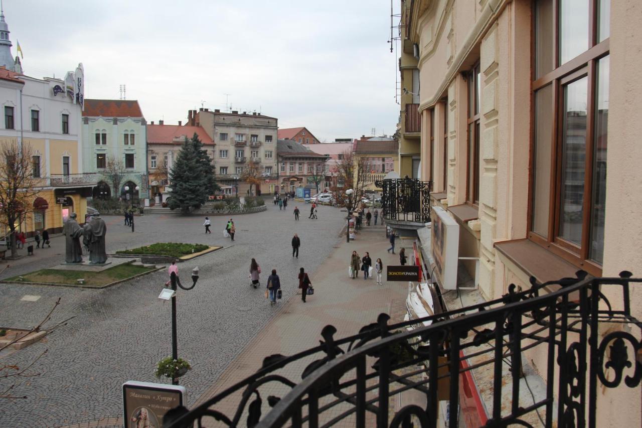 Apartments Domovik ,Kirilla I Mefodiya, 5 Мукачеве Екстериор снимка