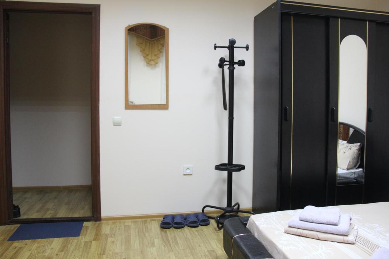 Apartments Domovik ,Kirilla I Mefodiya, 5 Мукачеве Екстериор снимка