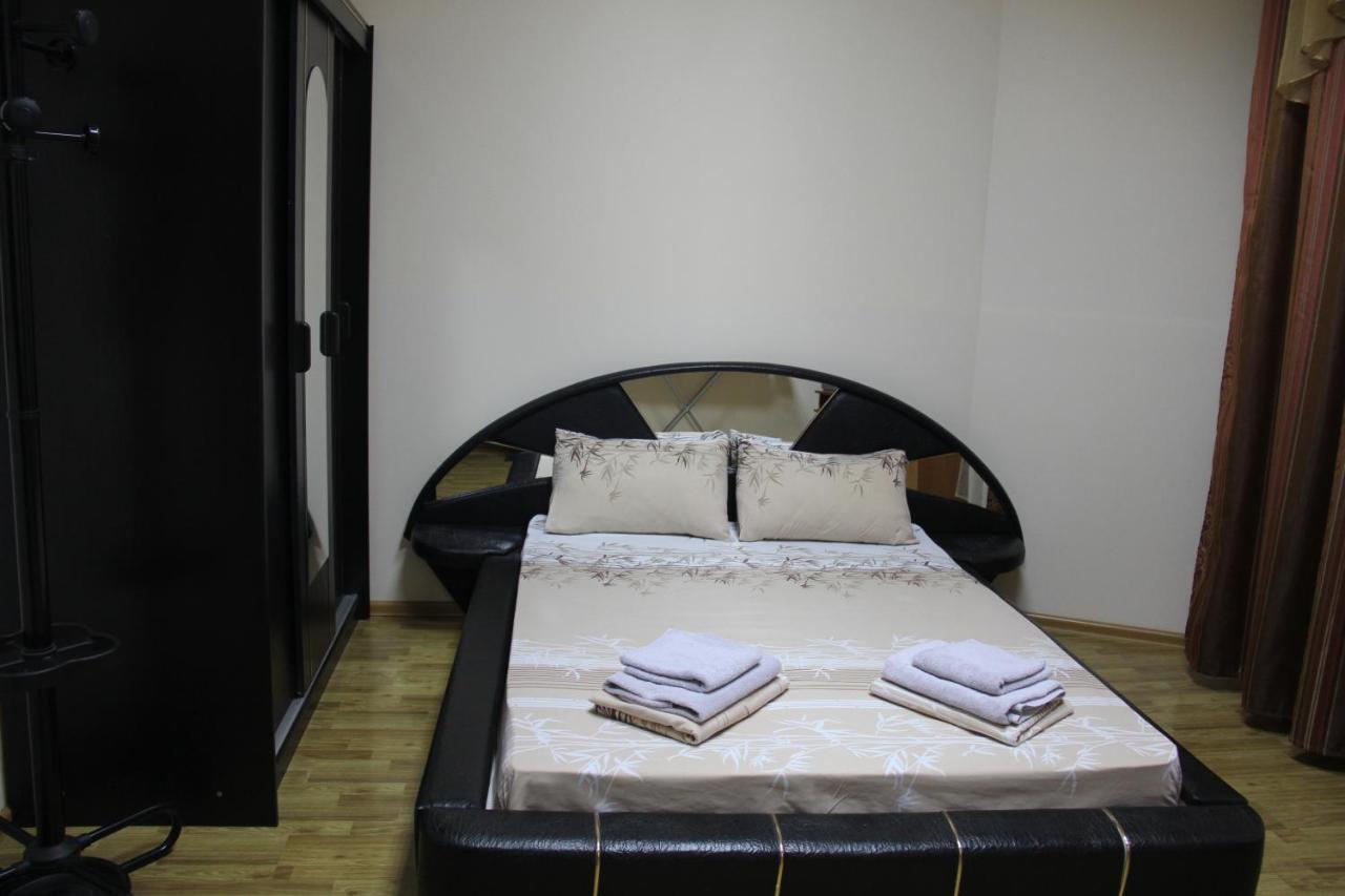Apartments Domovik ,Kirilla I Mefodiya, 5 Мукачеве Екстериор снимка