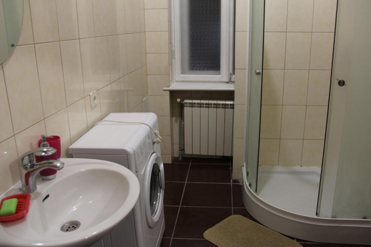 Apartments Domovik ,Kirilla I Mefodiya, 5 Мукачеве Екстериор снимка