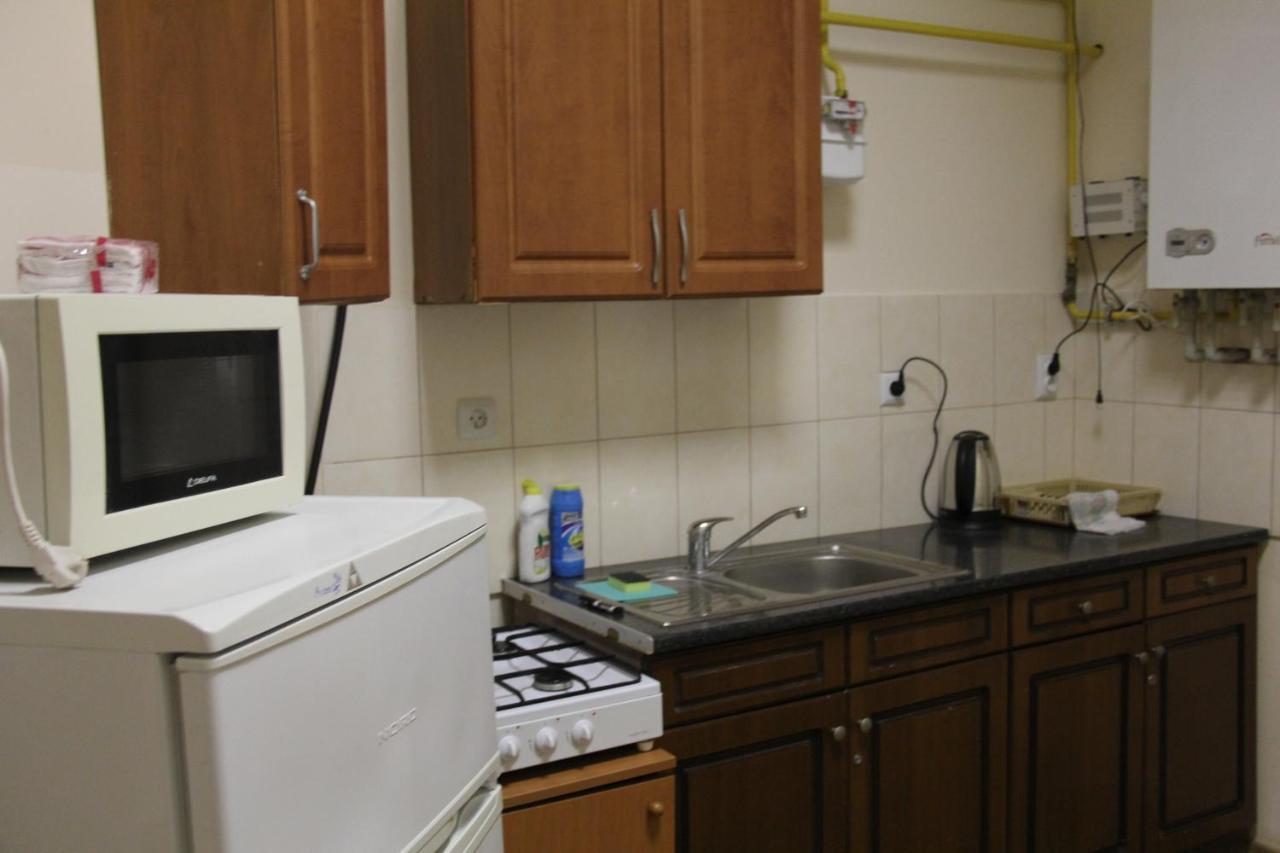 Apartments Domovik ,Kirilla I Mefodiya, 5 Мукачеве Екстериор снимка